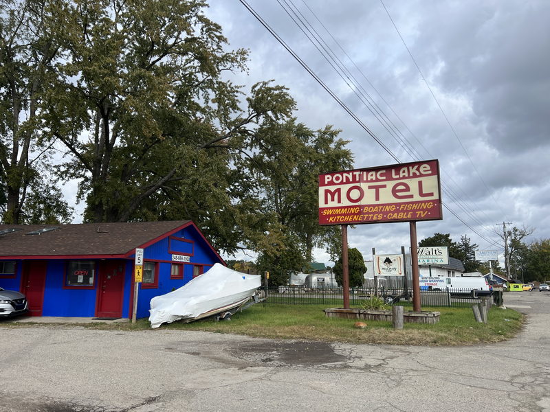 Pontiac Lake Motel - October 15 2023  (newer photo)